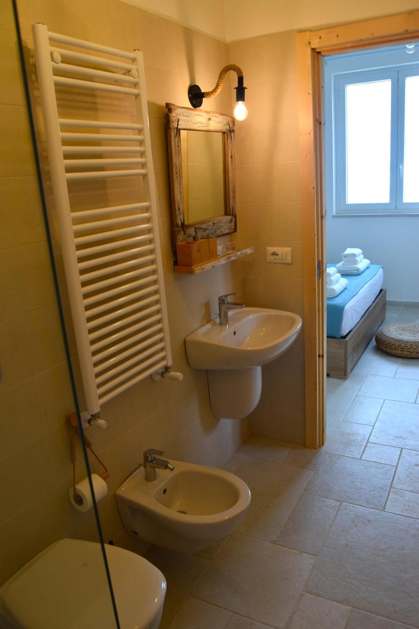 12 Passi Dal Mare Hotel Bari Exterior photo